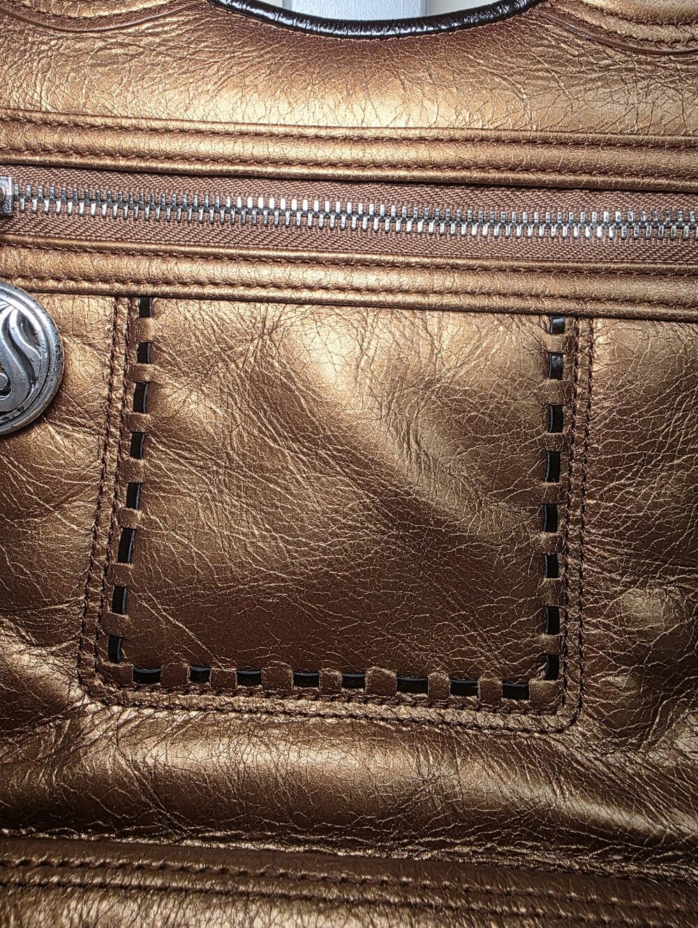 Brighton Vintage Metallic Bronze Women’s Convertable Crossbody Bag W/ Whipstitch - Picture 4 of 13